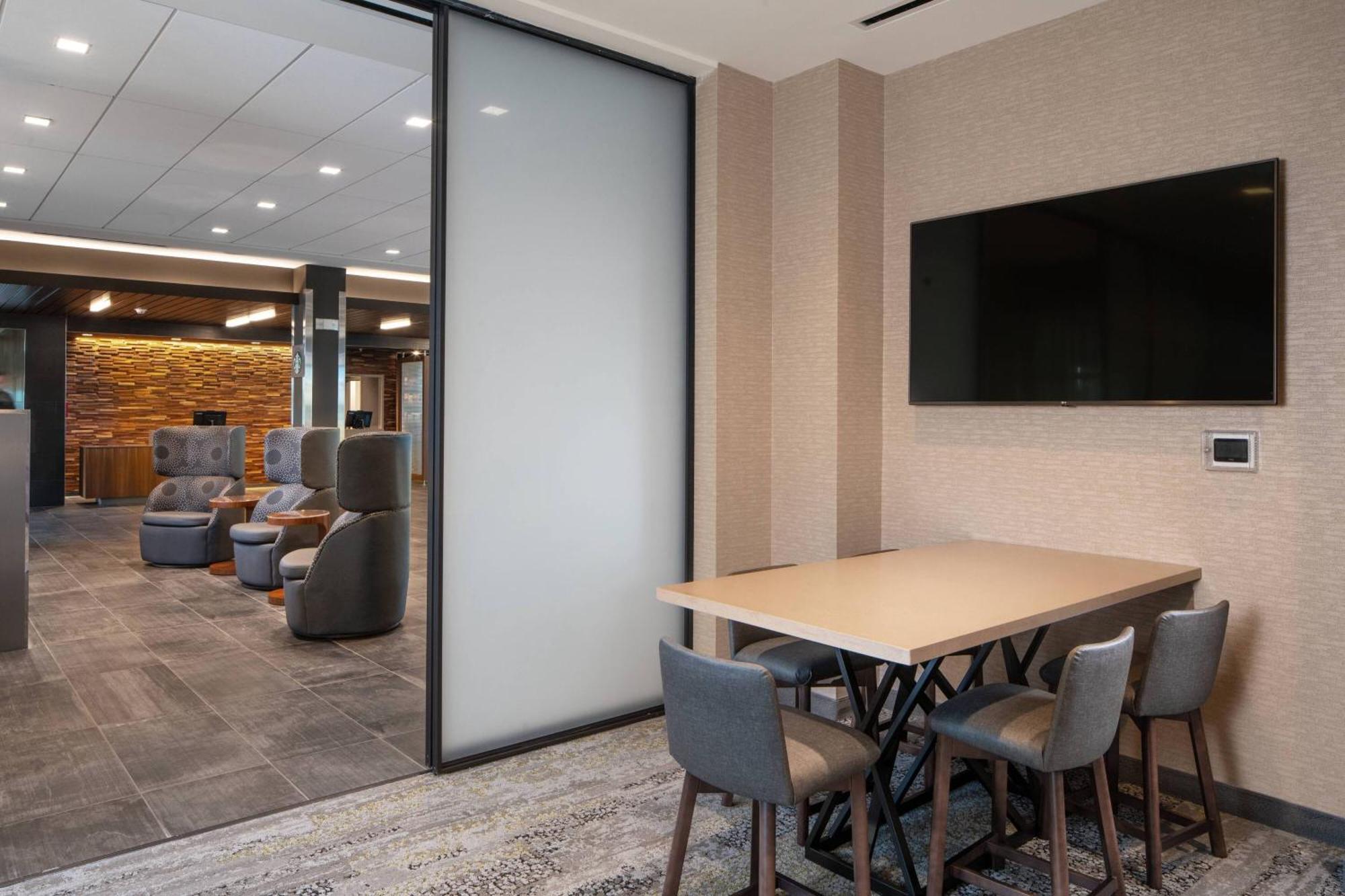 Courtyard By Marriott Lafayette South Hotell Exteriör bild
