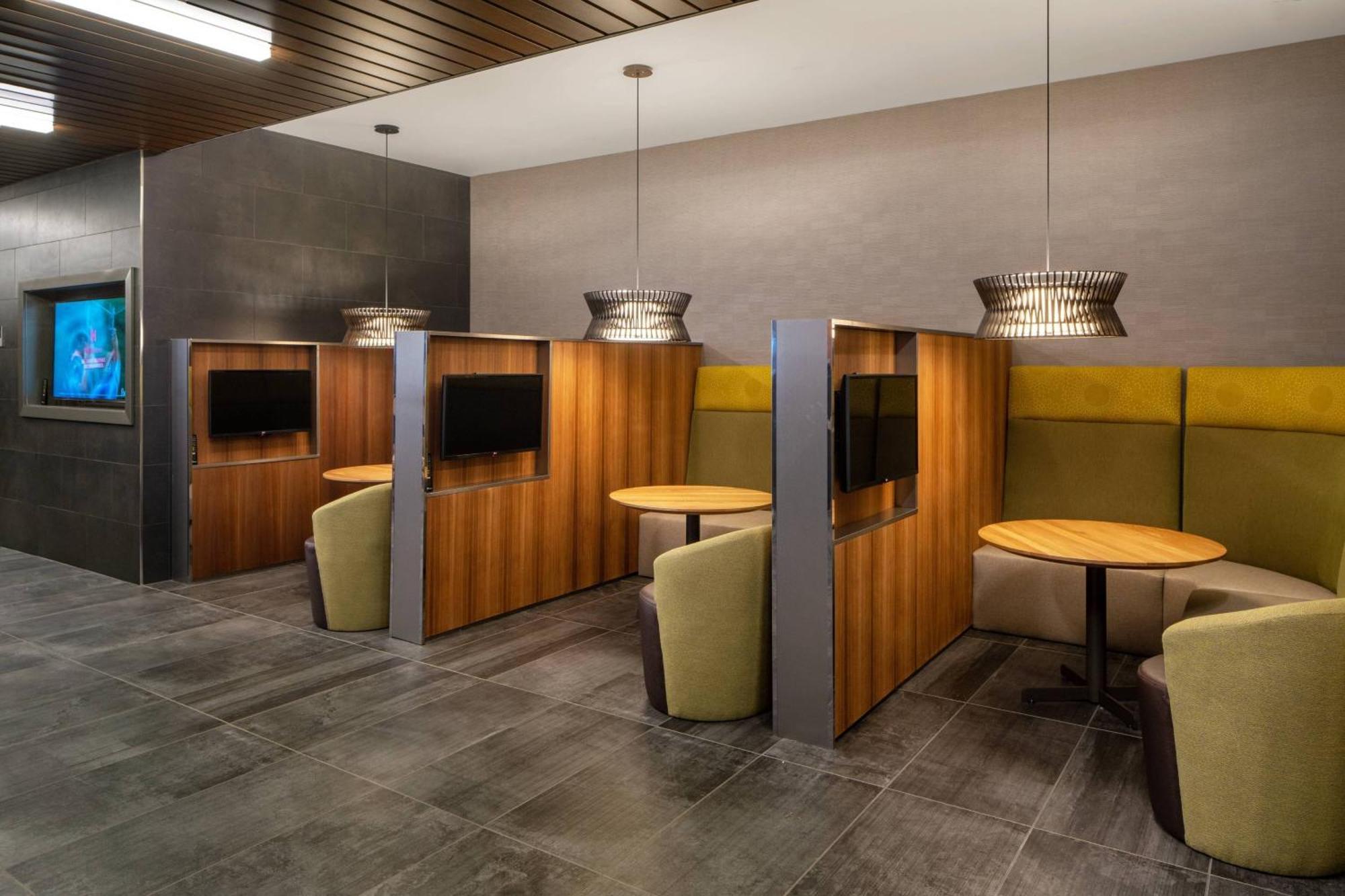 Courtyard By Marriott Lafayette South Hotell Exteriör bild